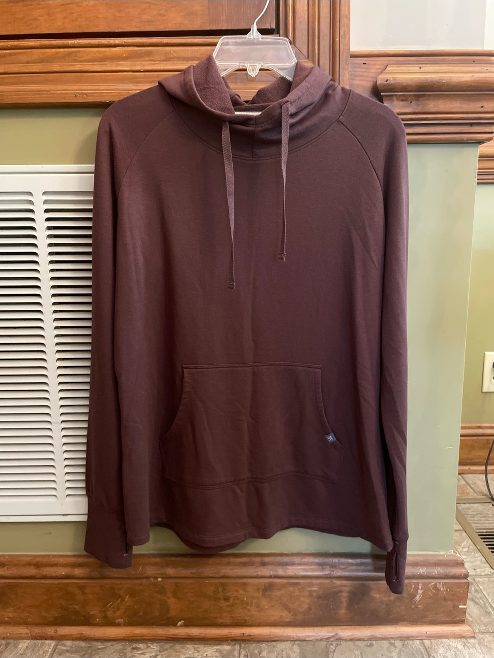 Free Fly Women’s Chocolate Brown Pullover Hoodie Kangaroo Pockets, Size Medium
